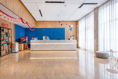 贵阳世纪城购物中心智选假日酒店(百花大道地铁站店)大堂