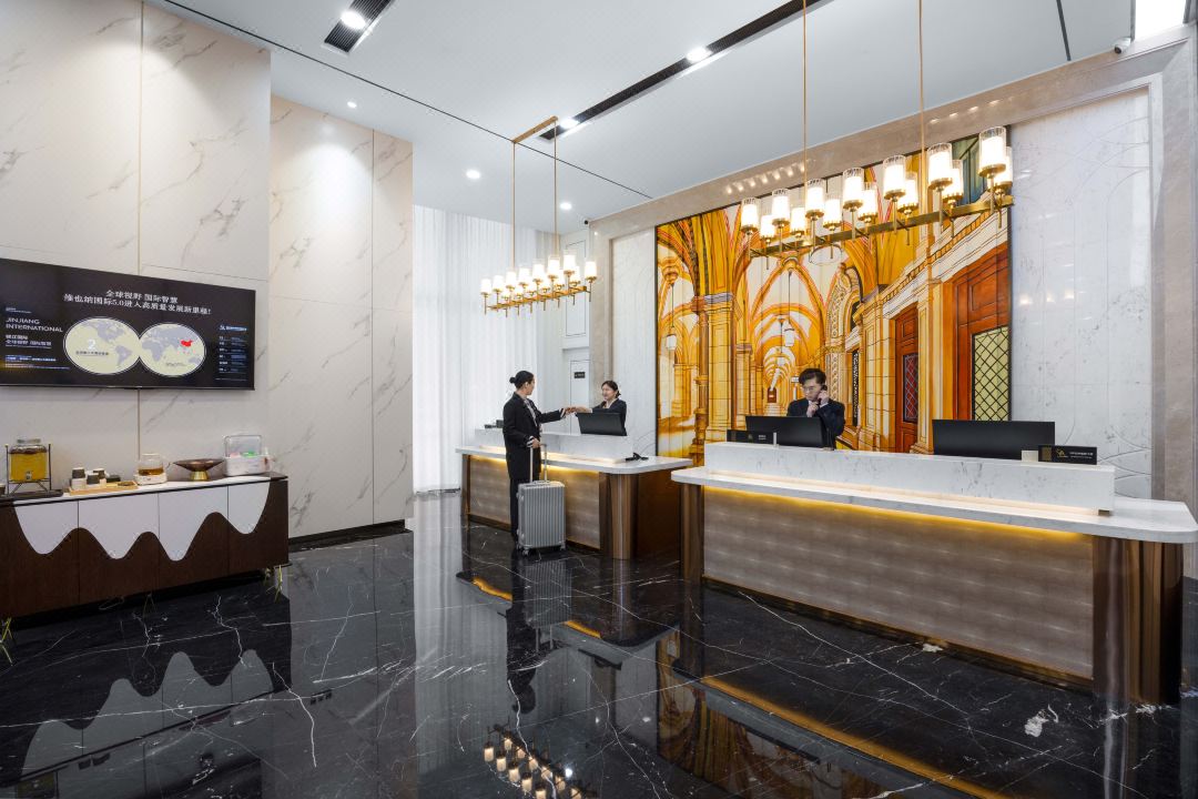 维也纳国际酒店(石家庄裕华龙湖星悦荟店)大堂