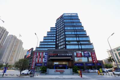 顺德龙江希尔顿欢朋酒店会议场地封面图