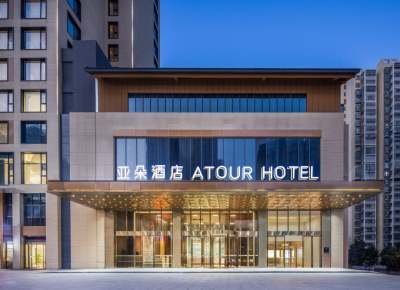 合肥京商商贸城铜陵北路亚朵酒店外观