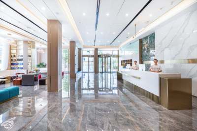 海口高铁东站学院路亚朵酒店大堂