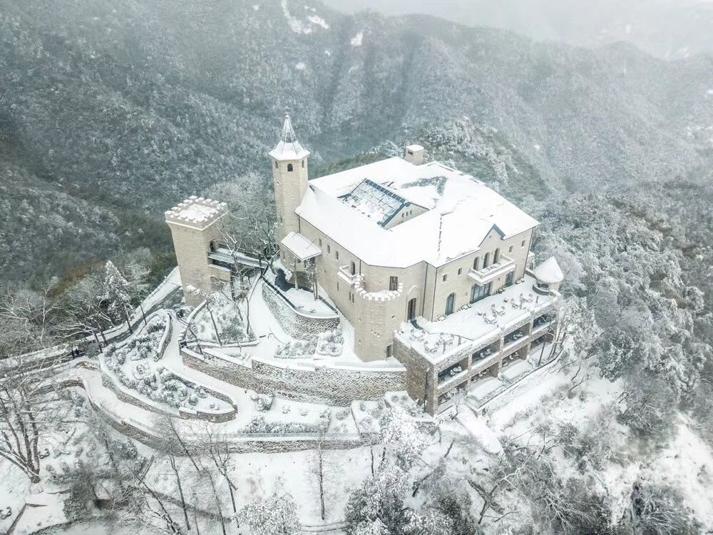 莫干山裸心堡度假村外观