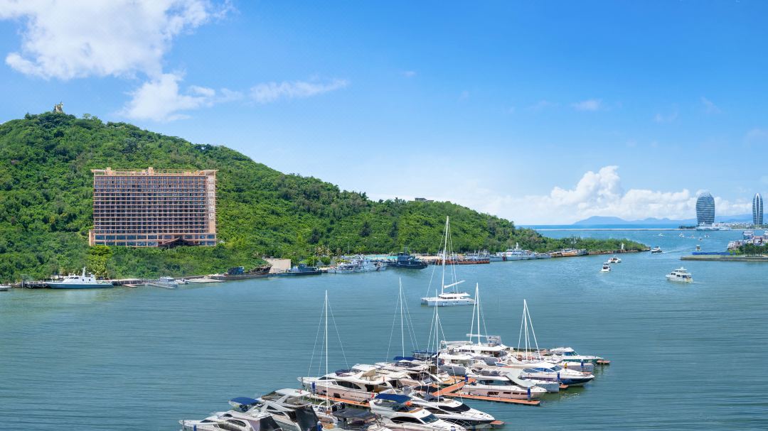 三亚鹿岭海湾维景国际大酒店外观