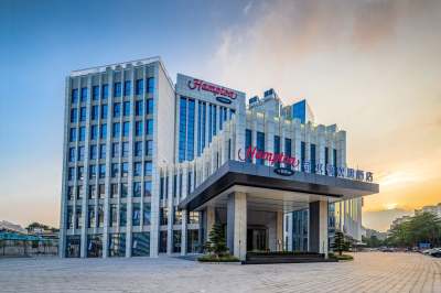 东莞中心广场希尔顿欢朋酒店会议场地封面图