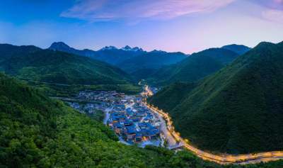 九寨鲁能希尔顿花园酒店会议场地封面图