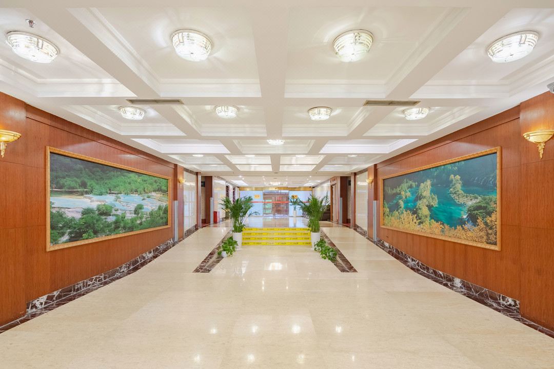 茂县国际饭店大堂