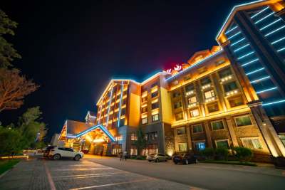 长白山王朝圣地温泉酒店外观