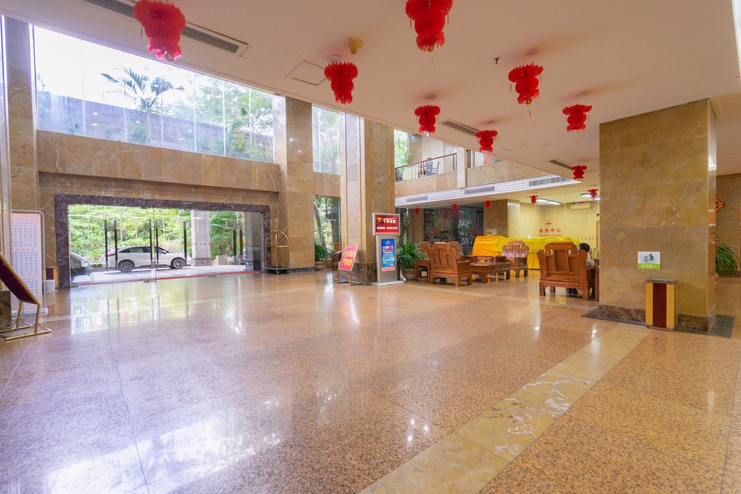 海口丽华大酒店大堂