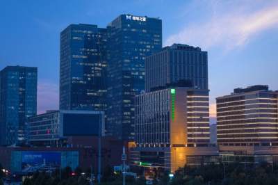 郑州郑东智选假日酒店会议场地封面图