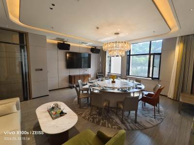 大连中山希尔顿欢朋酒店2F友朋厅餐厅图