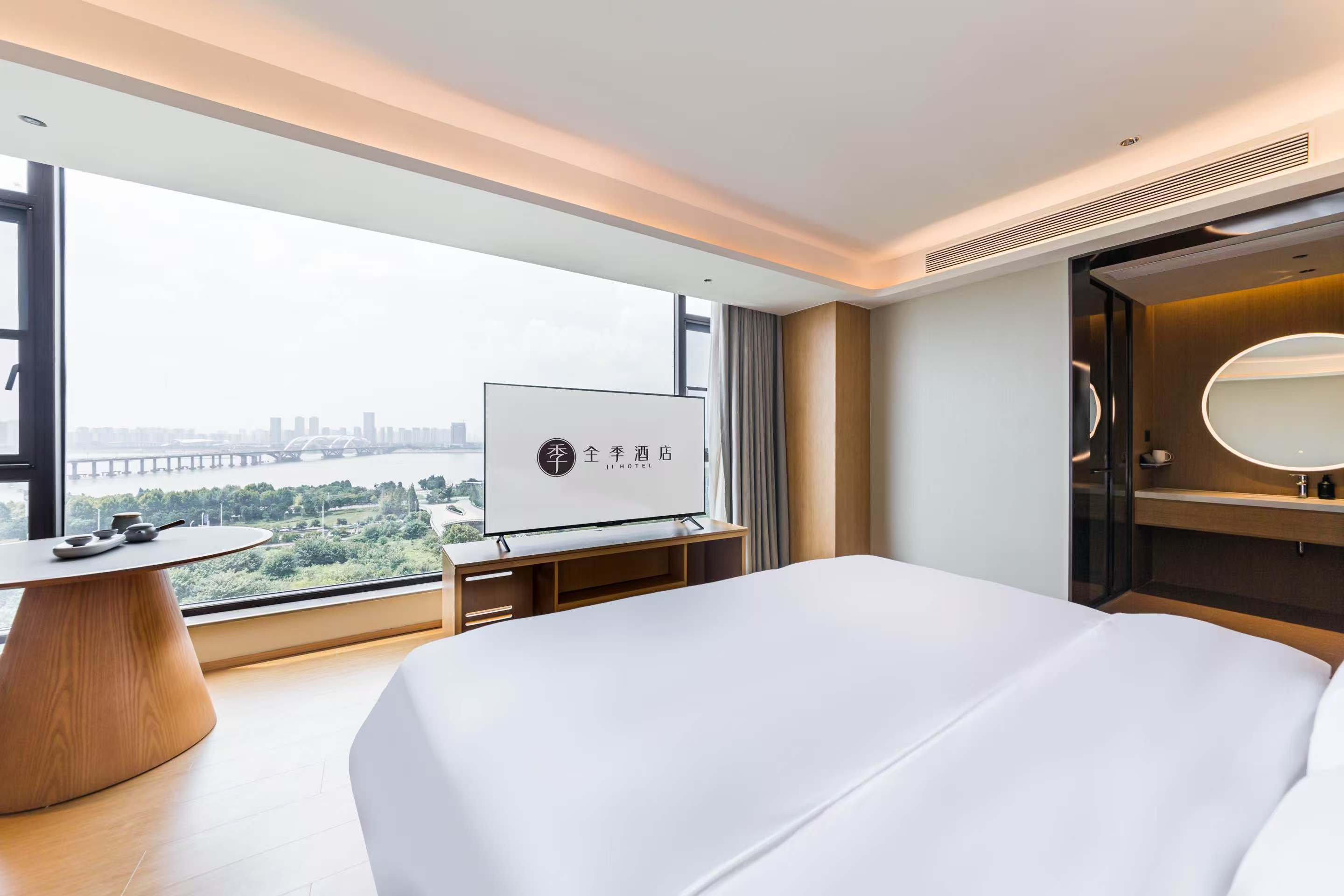 全季酒店（南昌朝阳新城店）豪华套房客房图