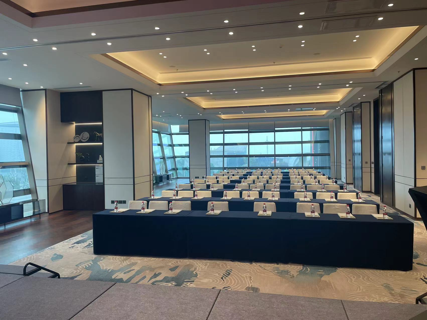 苏州湾恒力大酒店苏州湾恒力大酒店-6号会议室会场图