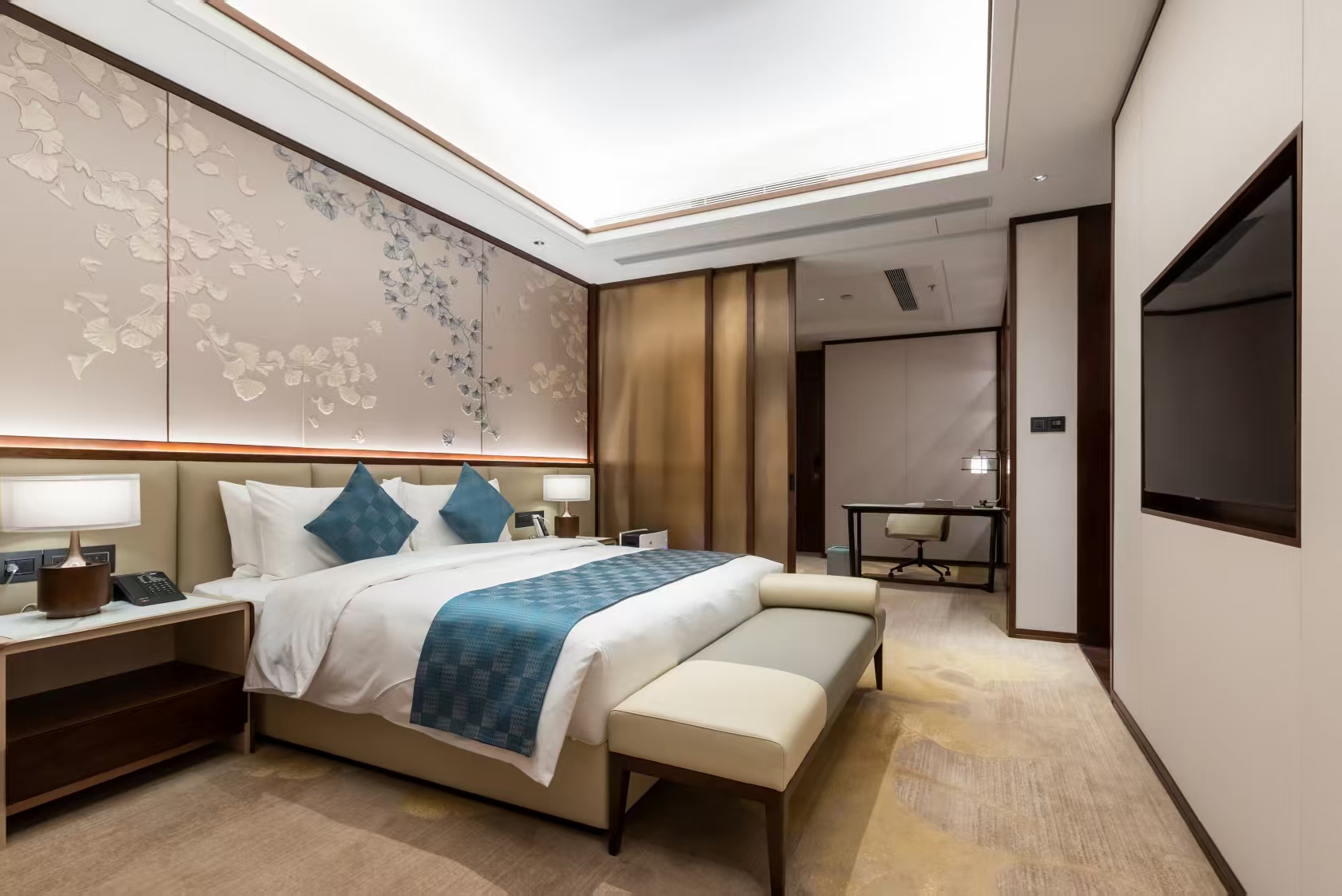 苏州湾恒力大酒店至尊湖景套房客房图