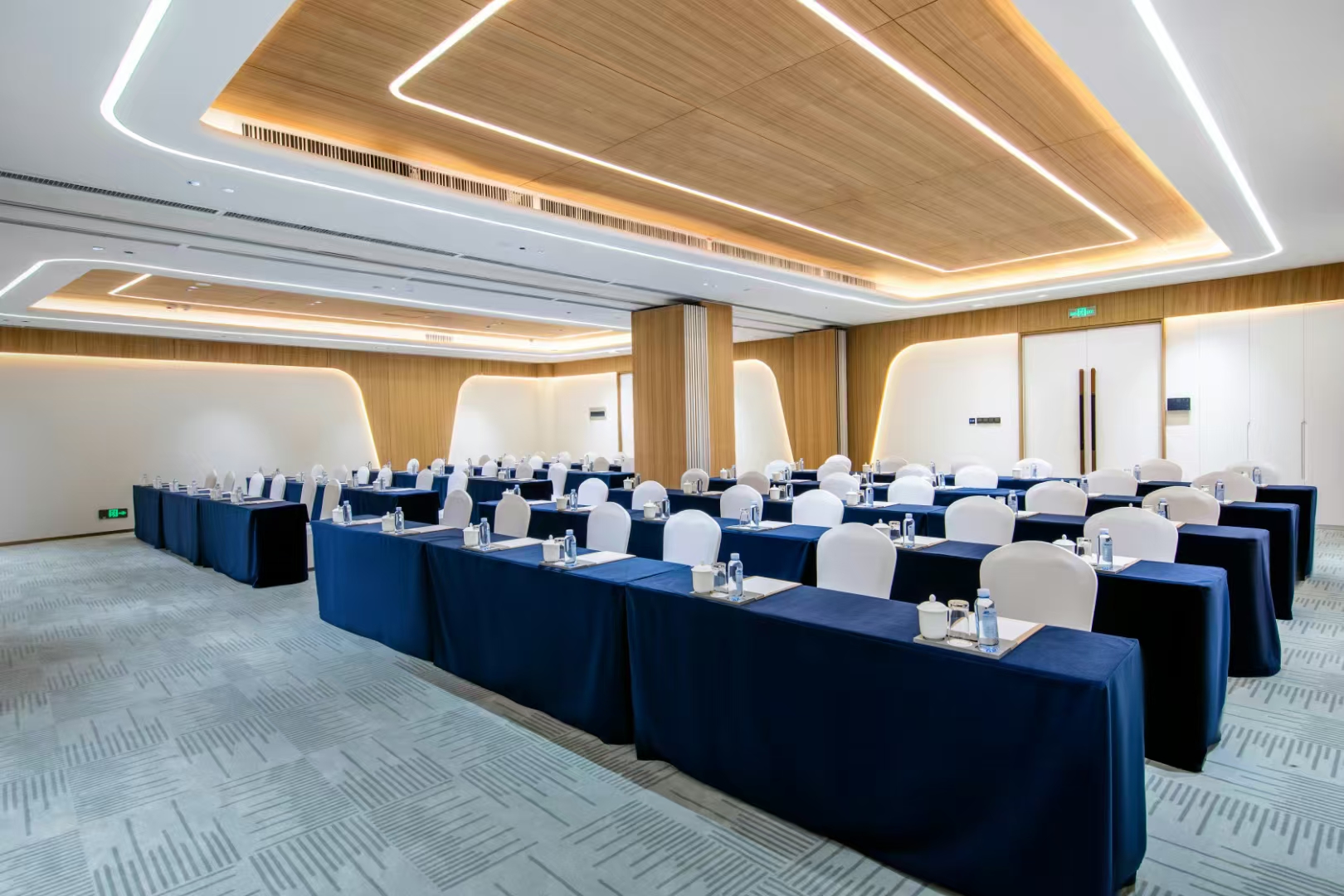 陶邑松园酒店(景德镇艺术职业大学高铁北站店)上松+下松厅会场图