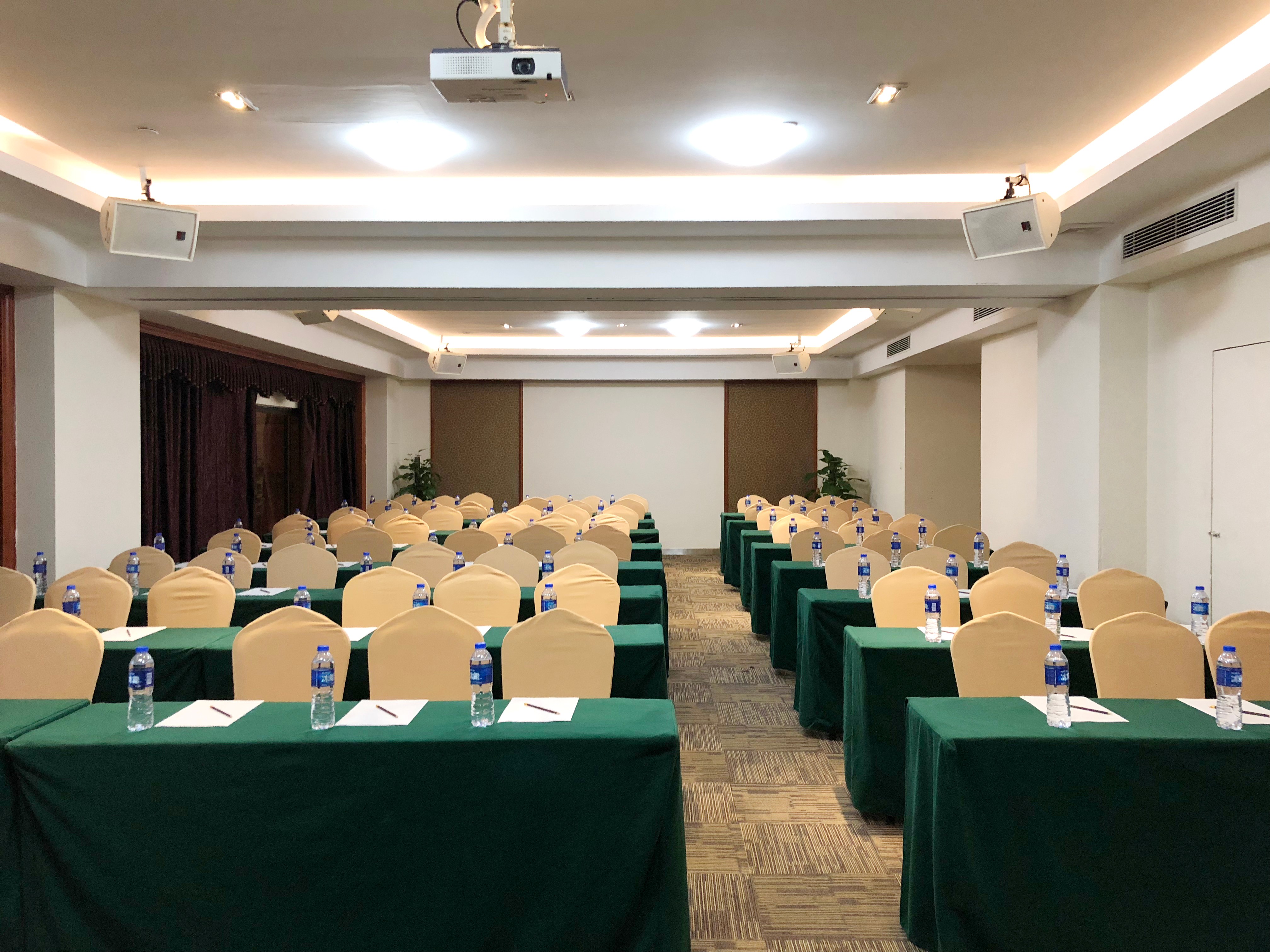 深圳坪山高铁金茂园大酒店多功能厅10-11会场图
