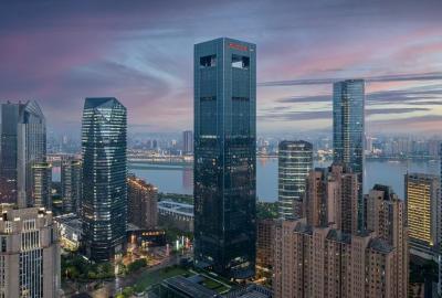 南昌红谷滩秋水广场希尔顿欢朋酒店会议场地封面图