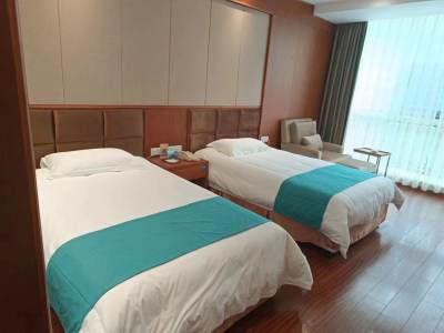 井冈山长天长青宾馆（井冈山风景区茨坪店）客房
