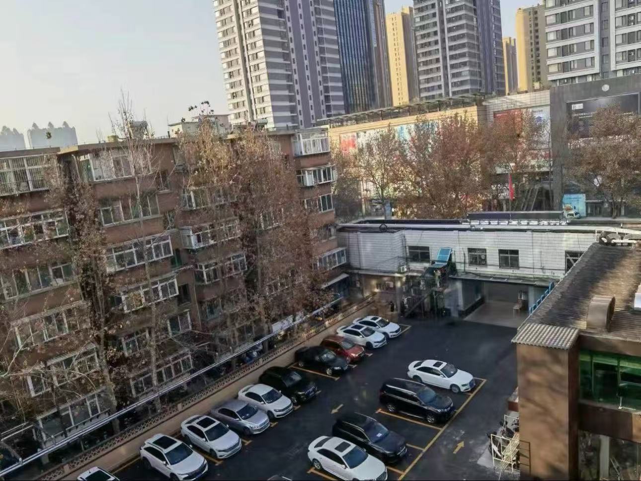 汉庭酒店（济南山大路华强广场店）周边环境