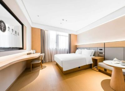 全季赣州于都万达广场酒店大床房客房图