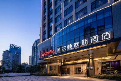 赣州章江新区希尔顿欢朋酒店外观