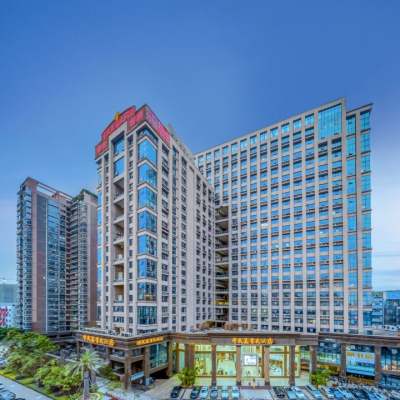 深圳中天美景大酒店(宝安国际机场西乡地铁站店)外观