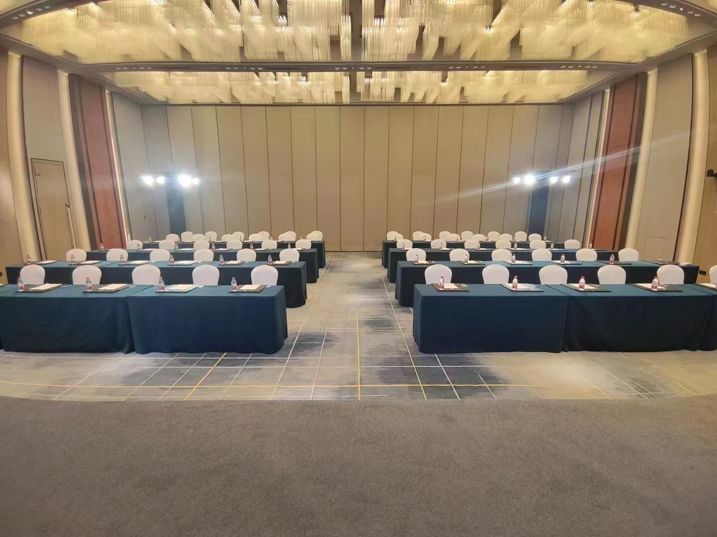 扬子江国际会议中心集庆A厅会场图