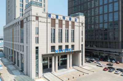 天津梅江诺富特酒店外观