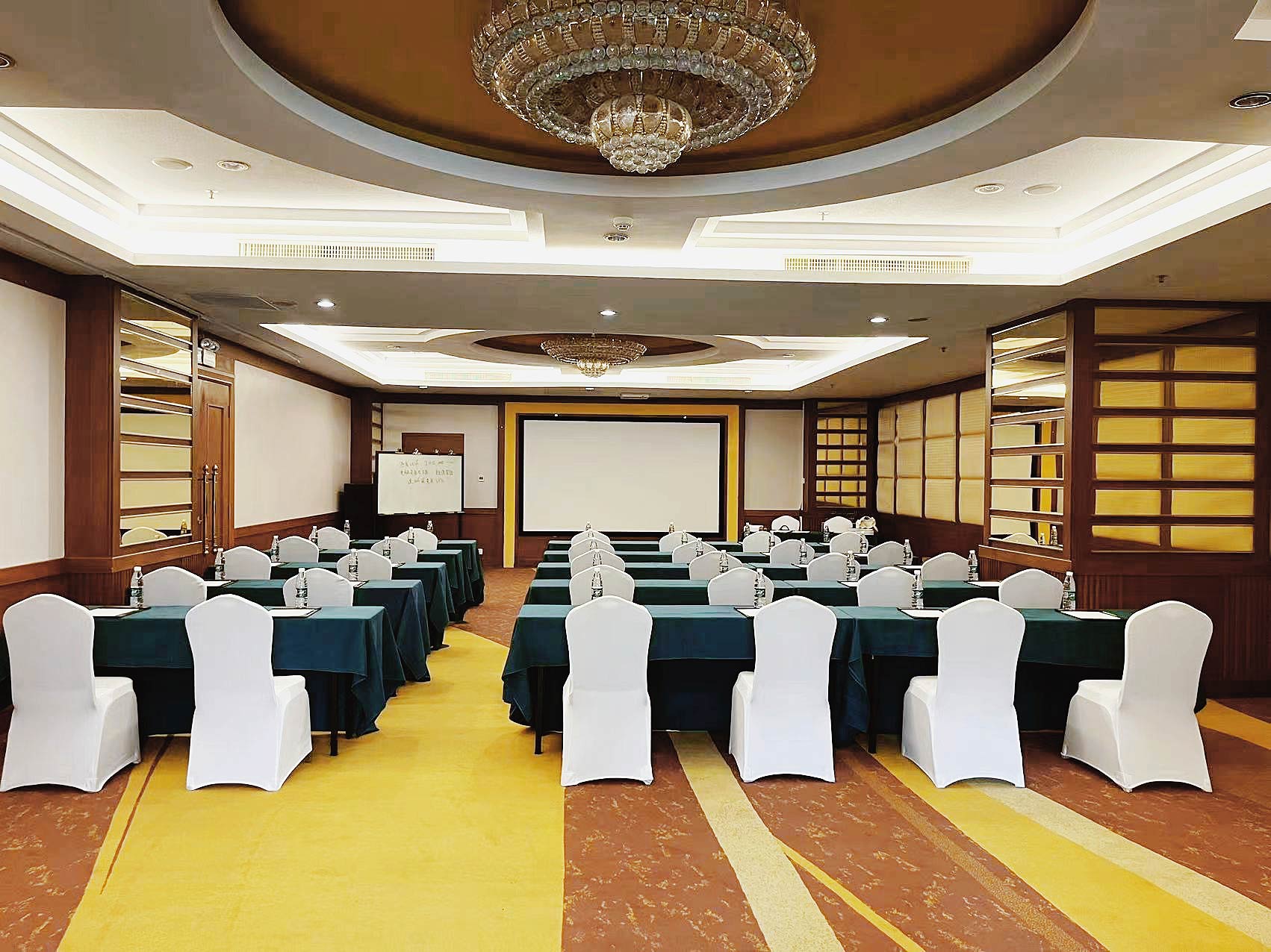 深圳东华假日酒店豪华宴会厅II会场图
