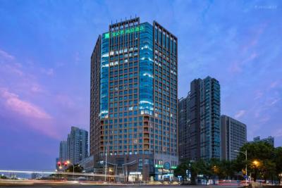 宜必思·尚品酒店（武汉光谷广场民族大学店）会议场地封面图