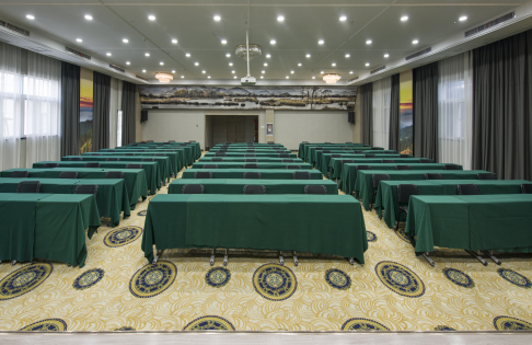 丽橙酒店（武汉光谷广场杨家湾地铁站店）会议厅