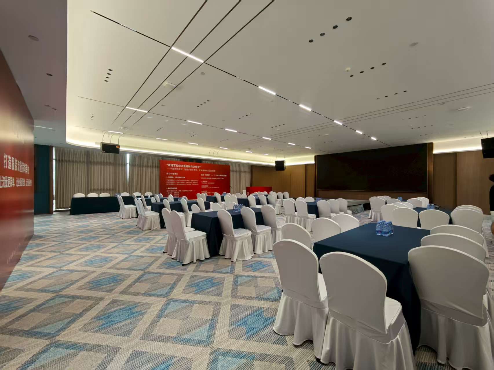 广州白云机场文旅城希尔顿欢朋酒店会议室3会场图