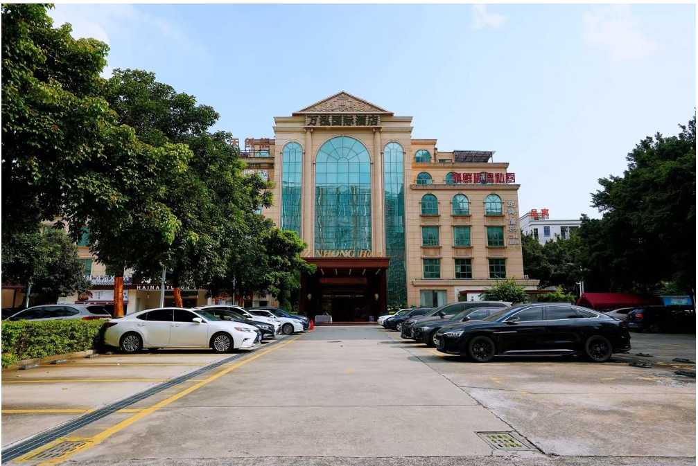 万泓国际酒店大堂