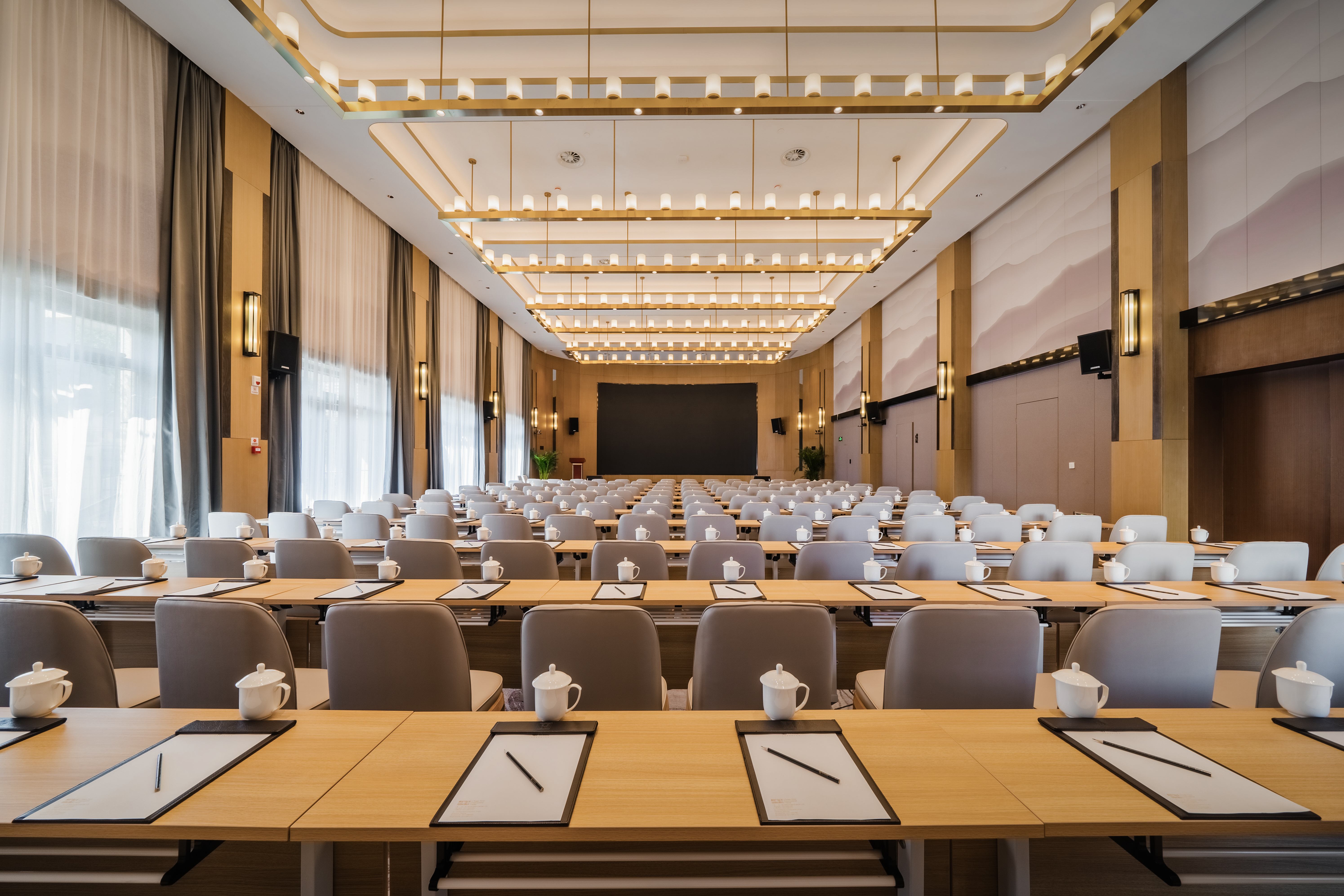 桐庐云隐曦岸国际酒店富春厅A会场图