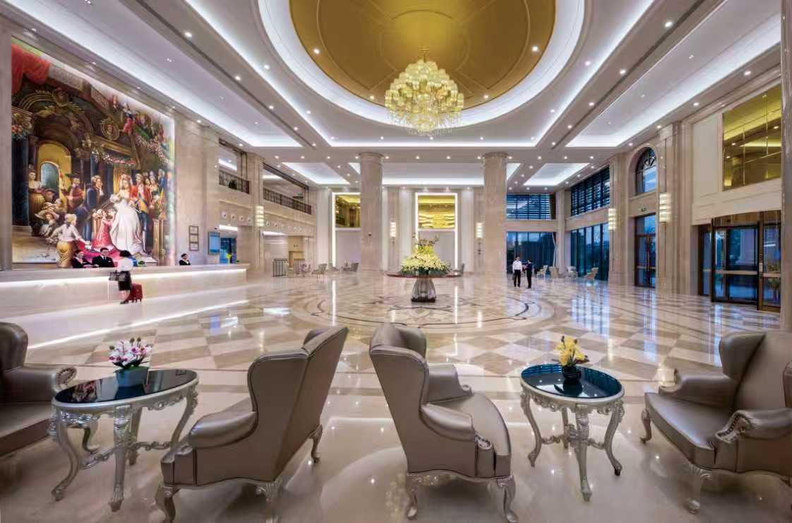 维也纳国际酒店南宁华南城店大堂