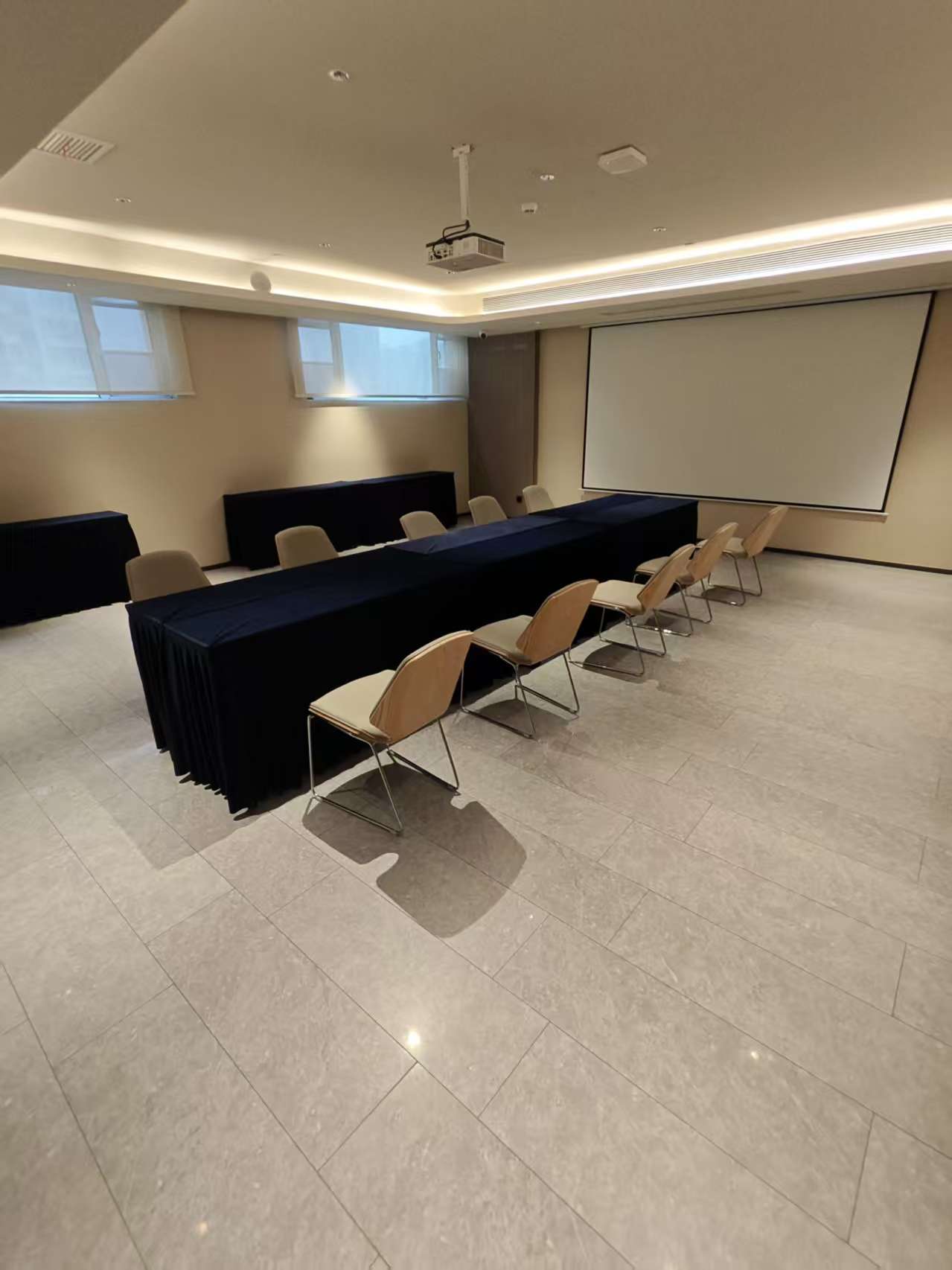全季酒店（武汉白沙洲龙湖天街店）小会议室会场图