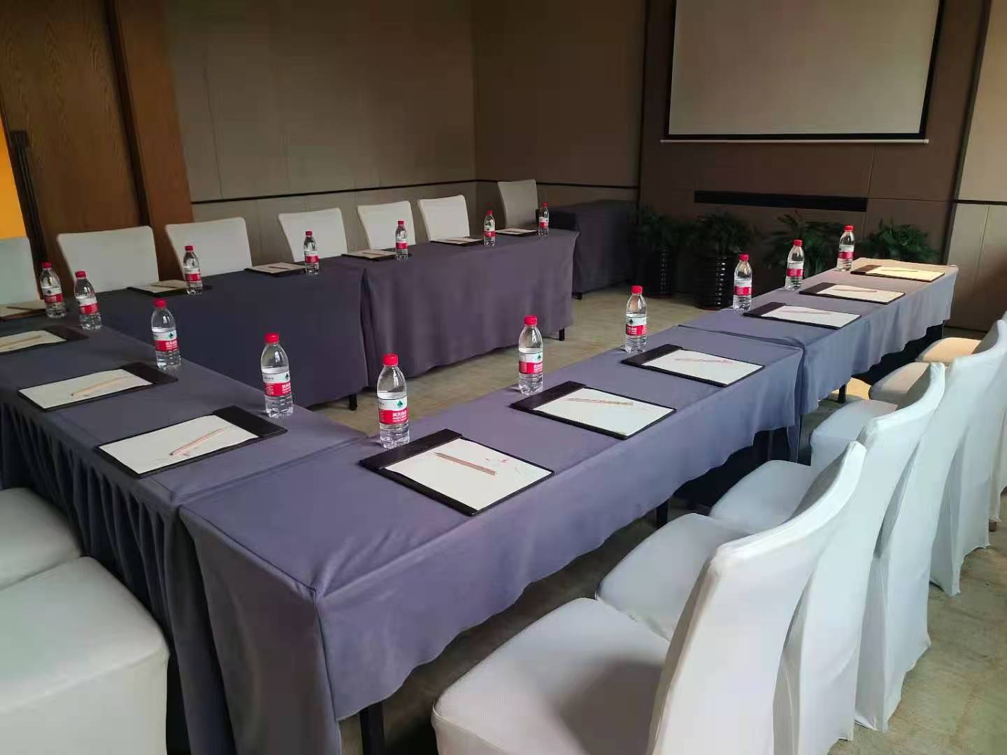 南京青龙山庄酒店紫气东来会场图