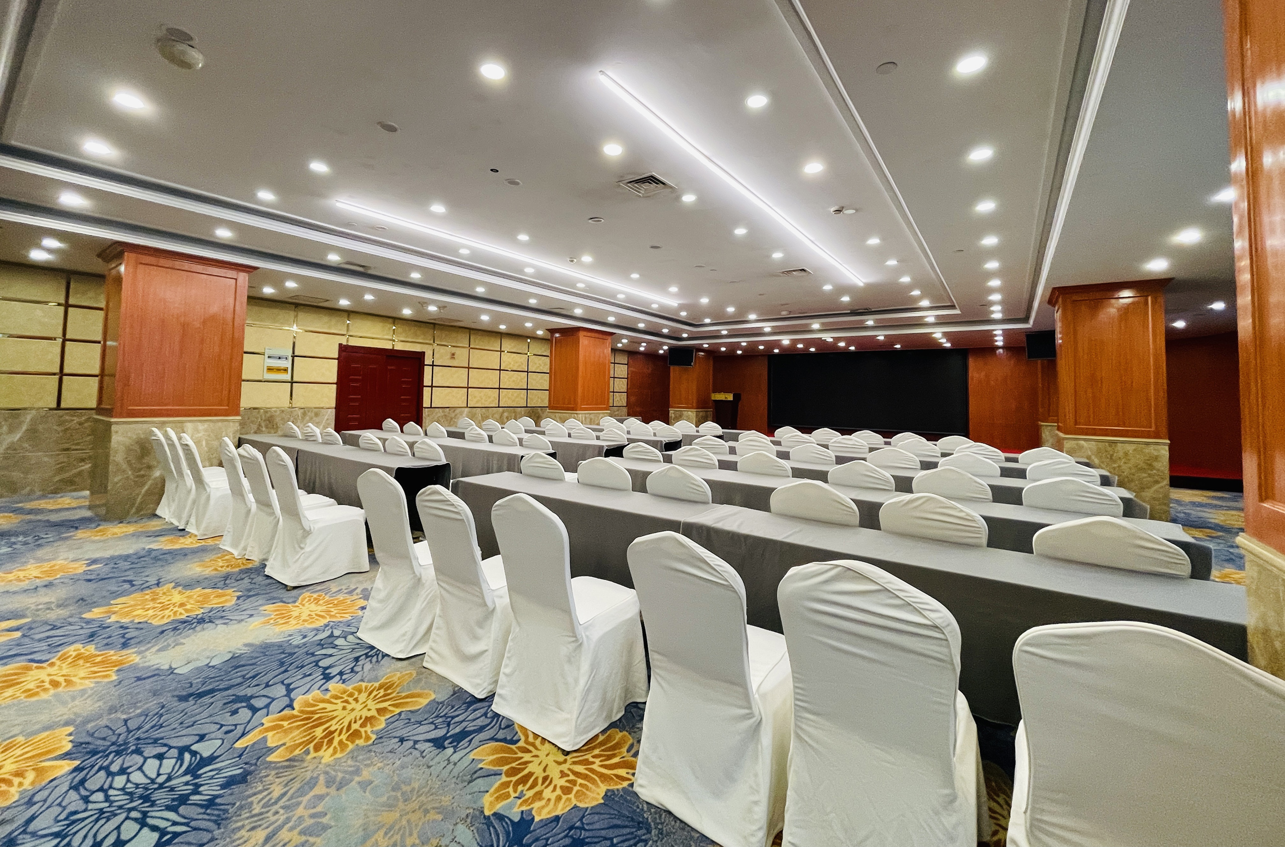 合肥银瑞林国际大酒店瑞泰厅会场图