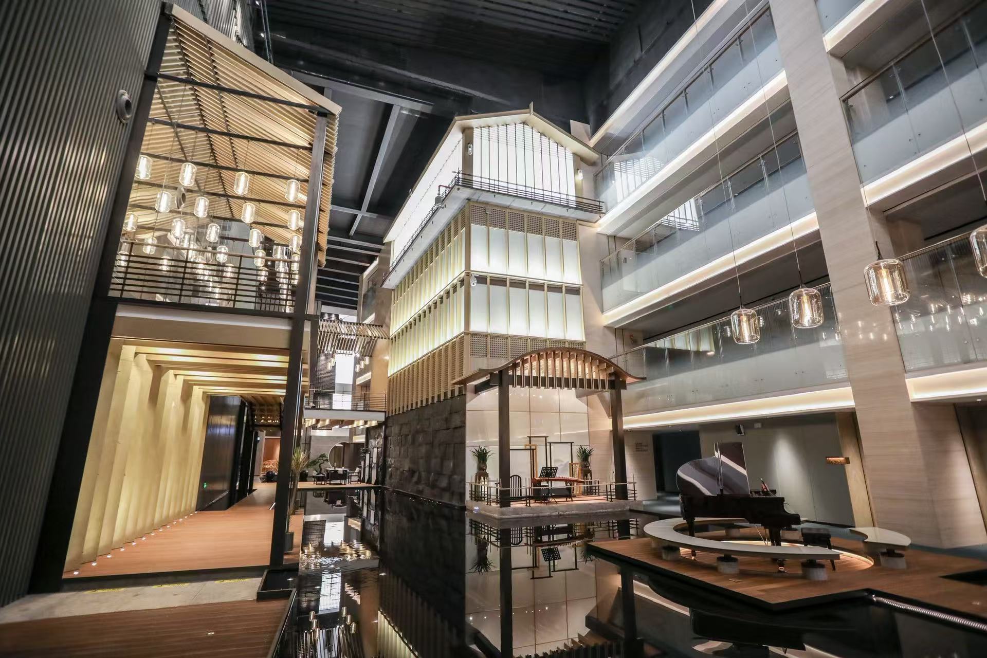 郑地奥体建国饭店大堂
