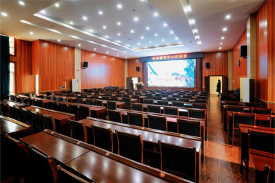 南溪花园酒店8号楼第一会议室会场图