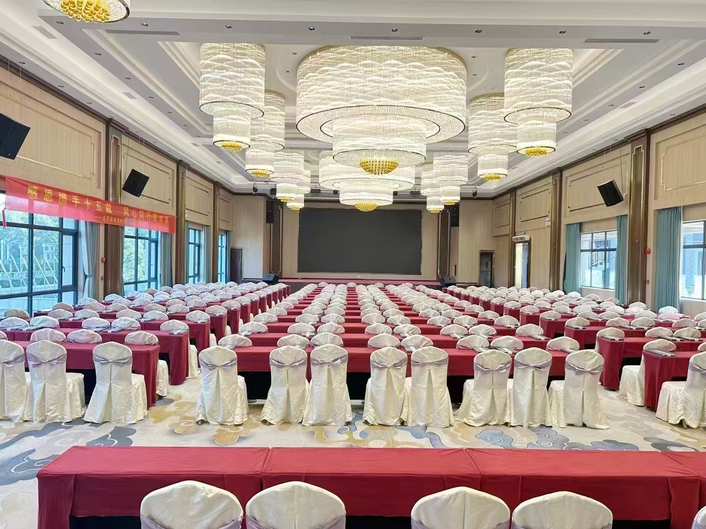 广州市白云区钟落潭五龙体育休闲山庄宴会厅会场图