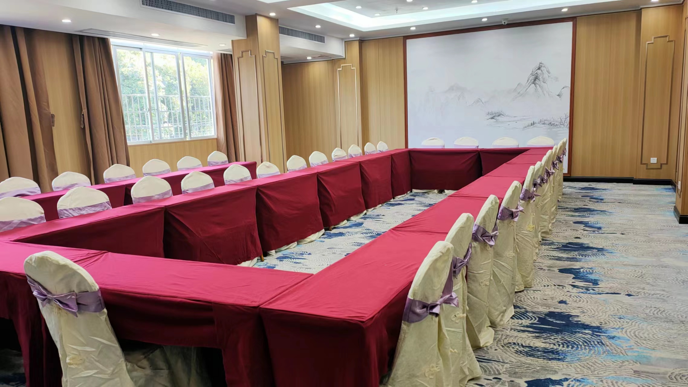 广州市白云区钟落潭五龙体育休闲山庄5号会议室会场图
