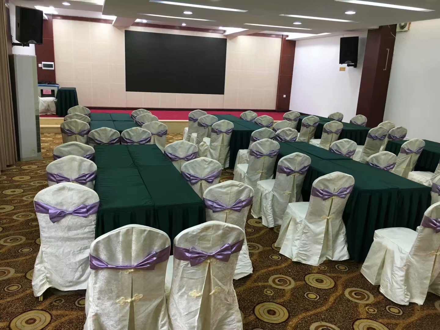 广州市白云区钟落潭五龙体育休闲山庄3号会议厅会场图