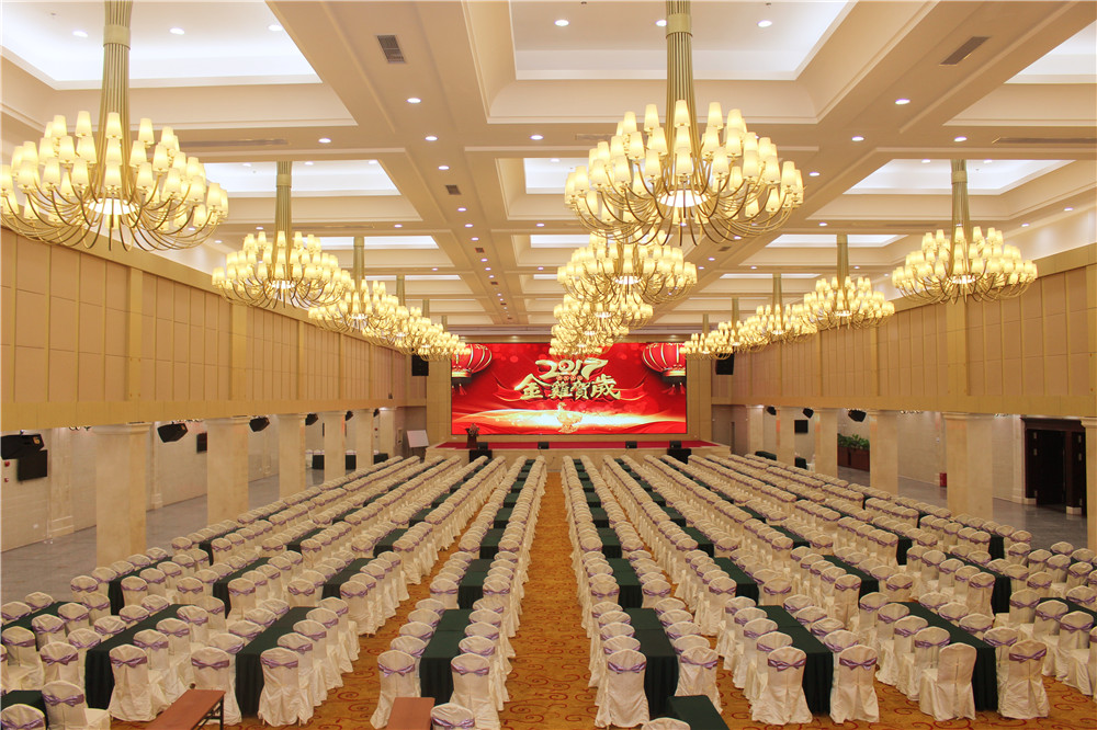 广州市白云区钟落潭五龙体育休闲山庄会议厅