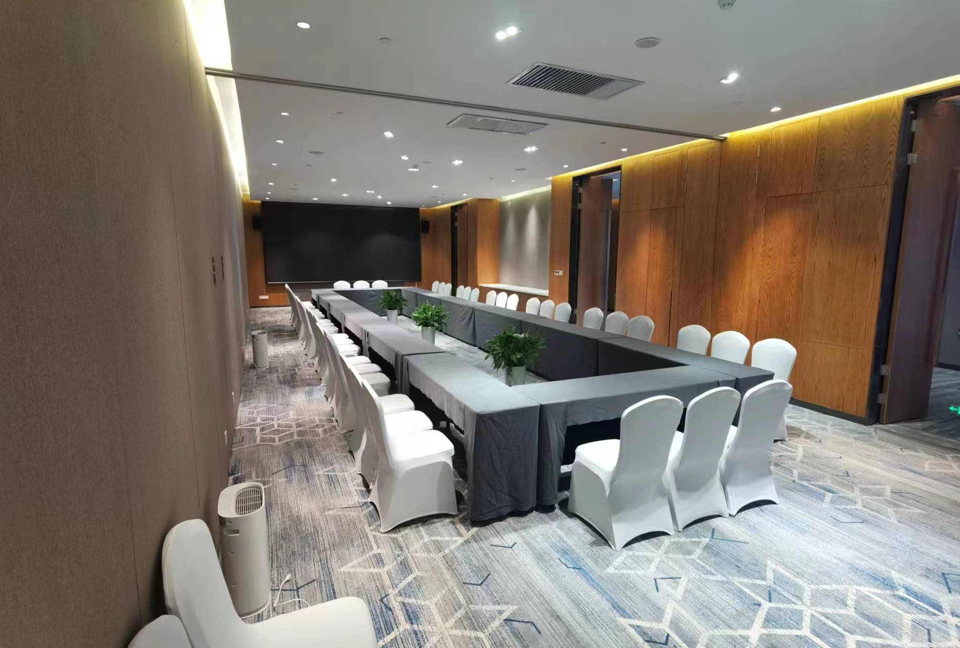 郑州航空港诺富特酒店尼斯里昂厅会场图