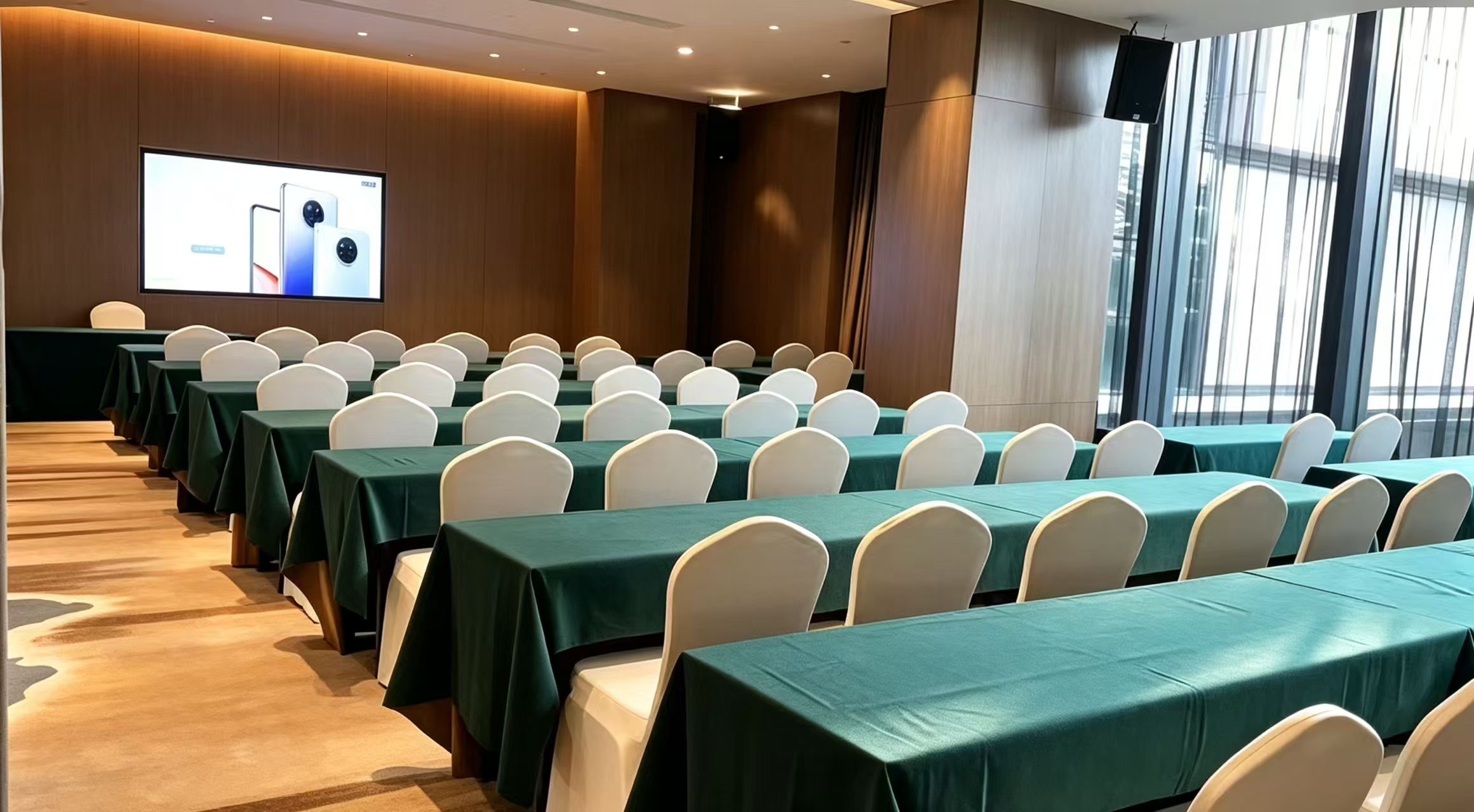 深圳龙华温德姆花园酒店海南厅会场图