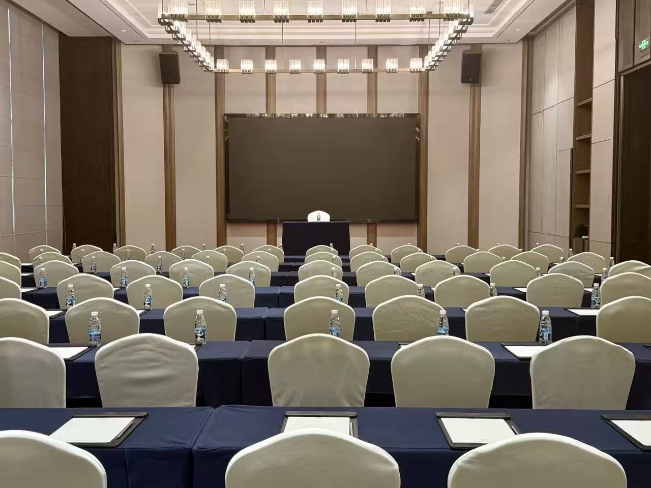 成都武侯渝江皇冠假日酒店7号厅会场图