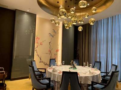 岳阳大酒店桃花山包厢餐厅图