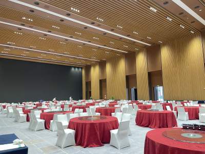 成都东部美爵酒店银杏厅餐厅图